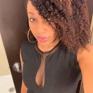 Meet your Posher, Alicia